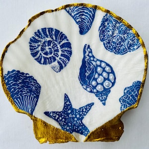 Scallop Jewelry Dish-Blue & White Shell with Pearls-Decoupaged Jewelry Holder-Coastal Gift-Bridesmaid Gift-Hostess Gift-Birthday Gift