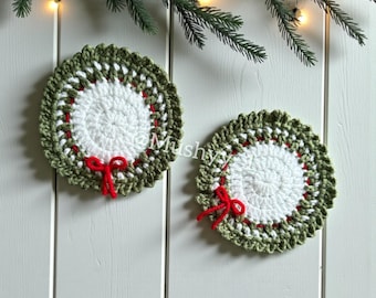 Crochet Merry Holly Christmas Wreath Coaster Pattern  Easy Holiday DIY | Beginner Friendly Mug Rug|