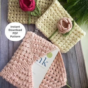 Szydełkowa różana okładka na książkę/ipada/Kindle z możliwością personalizacji – elegancki kwiatowy wzór idealny na prezent i do użytku osobistego