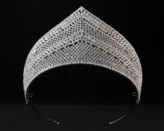 Silver Crystal Crown for Women – Luxury Tall Zircon Tiara  display picture 1