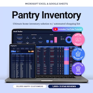 Puede incluir: Un portátil y una tableta que muestran una solución de inventario de despensa. La pantalla muestra datos organizados en formato de hoja de cálculo. La imagen incluye el texto "Pantry Inventory" y "Includes YouTube Tutorial". Los iconos resaltan características como la impresión y la reducción del desperdicio de alimentos.