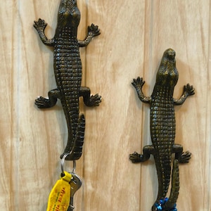 SICRAFTUSS Haken Kleiderhaken Schlüsselhalter Mäntel Schürzen Hüte Handtücher Wandhaken Braun 1 Stück (Krokodil)