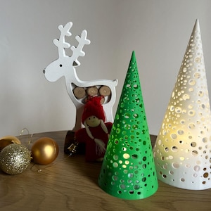 Christmas Tree Decoration in Two Sizes – 3D Printed Tree Cone with LED Tealight, 32 Color Options, Eco-Friendly and Modern