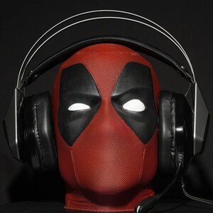 Headphone holder