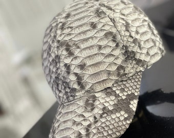 sombrero de piel de pitón