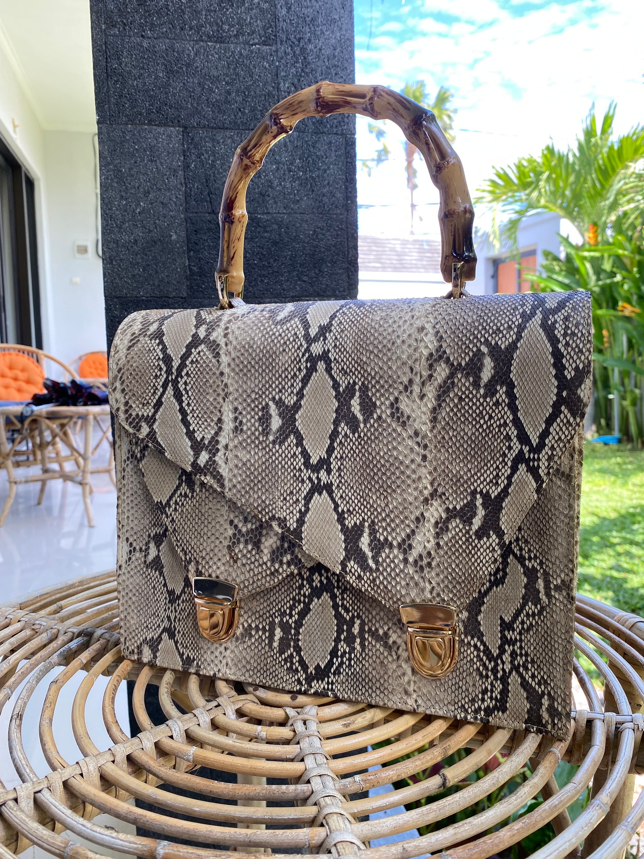 楽天市場】ヘンリベンデル Henri Bendel（レディースバッグ