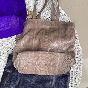 bolso de mano de pitón genuino imagen 6