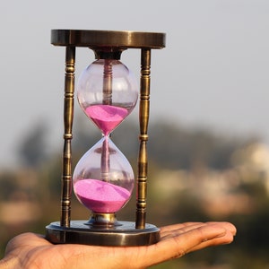 Vintage Brass Sand Timer with compass || Antique Maritime Hourglass Sand Timer || Hand Crafted Beautiful Brass Decorative for home