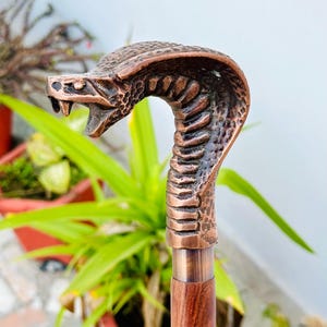 Elegant Cobra Head Walking Stick, Cobra Head Wooden Cane, Luxury Cobra Cane, Stylish Handcrafted Walking Stick for Men and Women