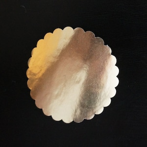 Pegatinas de círculos festoneados: 25 mm/50 mm, dorado/plateado - Etiquetas autoadhesivas, tarjetas, manualidades