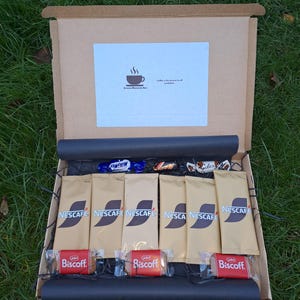 Happy Holidays Gift Box, Coffee Hamper with Biscuits and chocolates. Thank You, Birthday, Christmas Coffee Gift, Coffee Bags Gift selection.