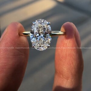 4 CT klassieke ovaal geslepen Solitaire diamanten ring, prachtige verborgen Halo jubileumring, 925 sterling zilveren ring, Moissanite ovale belofte ring afbeelding 5