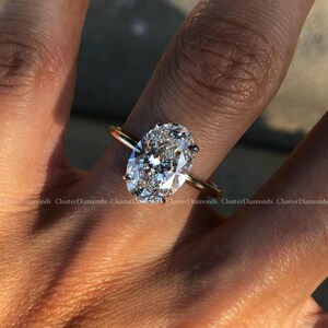 4 CT klassieke ovaal geslepen Solitaire diamanten ring, prachtige verborgen Halo jubileumring, 925 sterling zilveren ring, Moissanite ovale belofte ring afbeelding 4