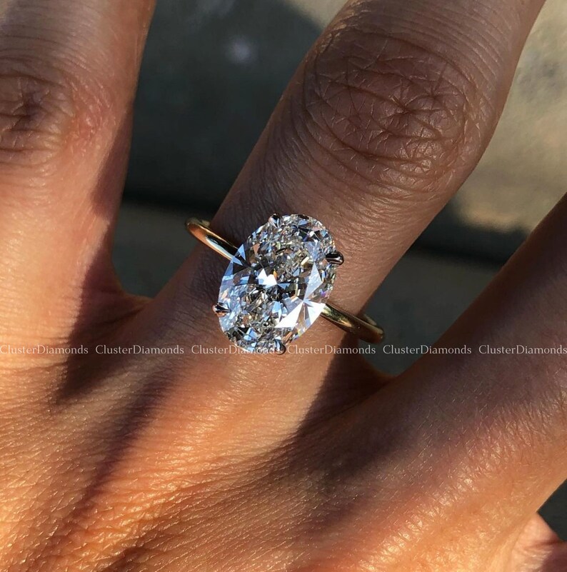 4 CT klassieke ovaal geslepen Solitaire diamanten ring, prachtige verborgen Halo jubileumring, 925 sterling zilveren ring, Moissanite ovale belofte ring afbeelding 4