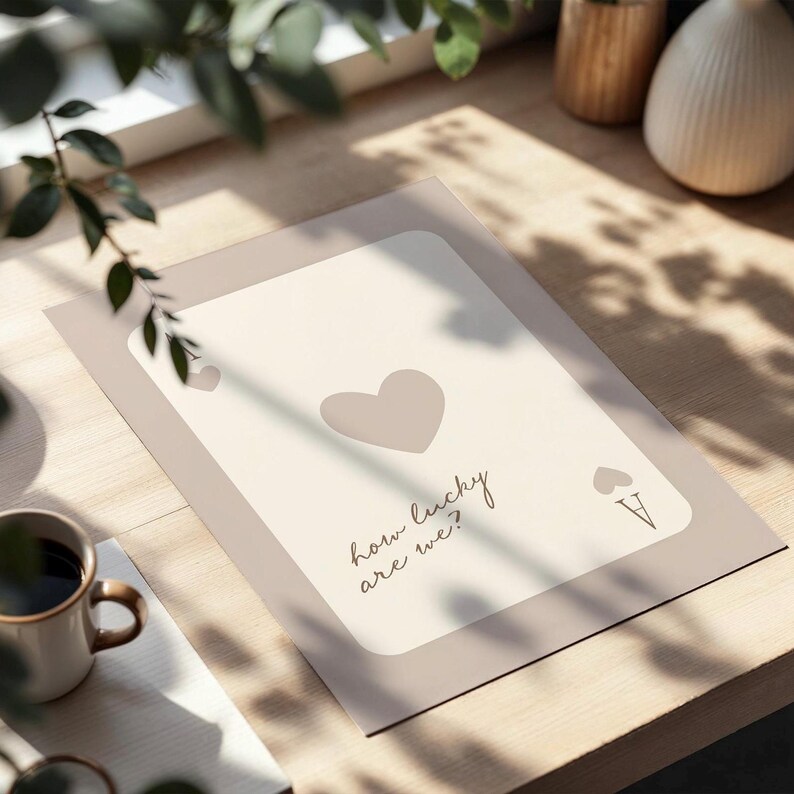 How Lucky Are We Playing Card Beige Heart Print, Trendy Beige Aesthetic Wall Art Decor, Retro Minimalist Print, Lucky Heart Poster bild 9