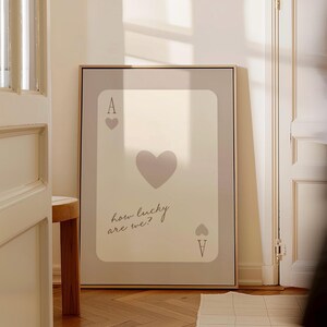 How Lucky Are We Playing Card Beige Heart Print, Trendy Beige Aesthetic Wall Art Decor, Retro Minimalist Print, Lucky Heart Poster bild 10