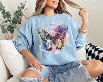 Butterfly shirt  Butterfly vintage T-shirt Spiritual Clothing Damen pullover Boho Sweatshirt Botanical shirt  Nature Tee gift for her