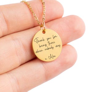 Collar de oro personalizado - Regalos únicos para ella, Navidad o graduación - Regalo familiar minimalista - Collares para mujer - Cumpleaños de hermana