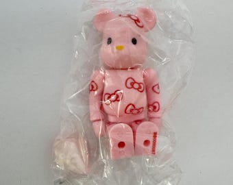 Hello Kitty Bearbrick 100% Series 9