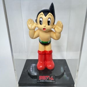 Astro Boy Collectors Figure: Retro Vinyl Showa, Limited Edition
