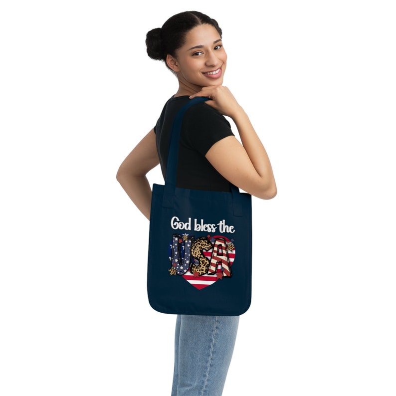 Dios bendiga la bolsa de asas de EE. UU. - ¡Oh, mis estrellas! - Bolso Tote Patriótico 100% Algodón Orgánico Certificado en Azul Marino imagen 3