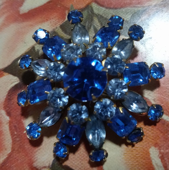 Mid Century Blue CORO Rhinestone Brooch - image 4