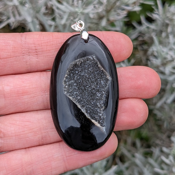 pendentif onyx noir cristallisé pierre naturelle