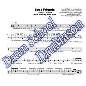 Könnte beinhalten: Eine Notenblatt für ein Schlagzeugsolo mit dem Titel "Best Friends" mit Text und Musik von Aodhan King, Ben Tan, Benjamin Hastlings, Joshua Grimmett und Karina Wykes. Das Lied ist von Hillsong Y & F und die Schlagzeug-Arrangement ist von Mason B Park.