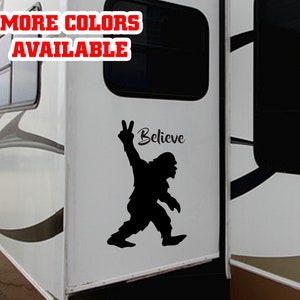 Calcomanía de vinilo Bigfoot Yeti, calcomanía gráfica para RV, calcomanía deslizante para puerta de RV, remolque de viaje, autocaravana, gráficos de sasquatch, pie grande