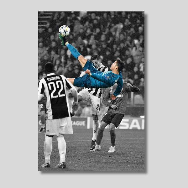 Cristiano Ronaldo Poster, Ronaldo Poster, Football Poster, bicycle kick, Canvas poster Home Deco Living Room Overhead Kick Cristiano Ronaldo