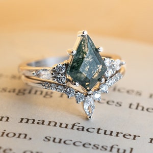 Green Moss Agate Ring, Natural Agate Engagement Ring, Promise Ring with Moss Agate, Sterling Silver Ring, Anniversary Gift for Her