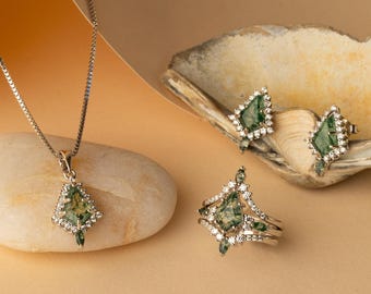 Moss Agate Rhodium-Plated Silver Jewelry Set: Ring, Necklace & Earrings