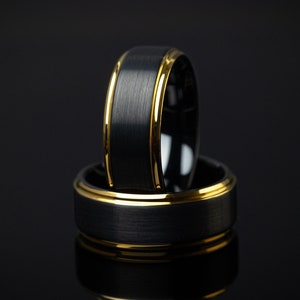 Anel de tungstênio preto escovado: aro banhado a ouro 24k, aliança masculina de 8 mm