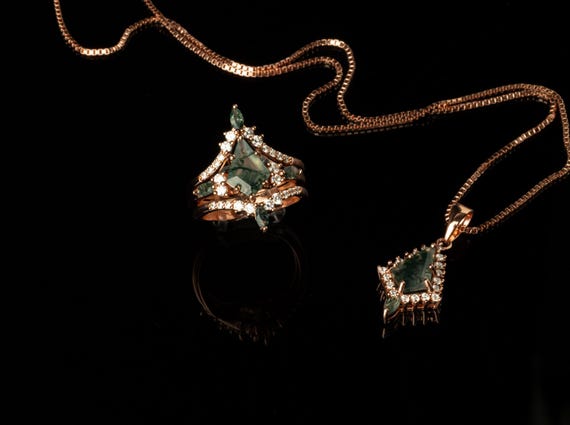 Rose Gold-Plated Moss Agate Necklace and Ring Set: Kite Cut Stone
