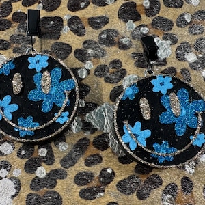 Circle Smiling Flower Vent Clips (set of 2)/Flower Vent Clips/car vent clips/car freshener/Car scent/Air freshener