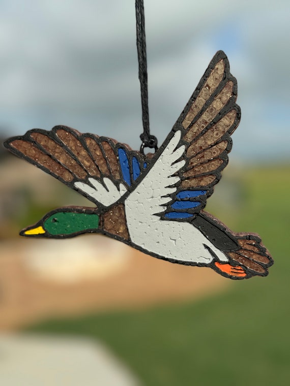 Flying Duck Worlds Best Dad - Cedar Ornament Flying Duck Worlds Best Dad - Cedar Ornament