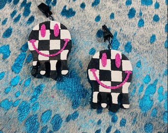 Checkered Drip Smiling Face Car Vent Clip Set: Handmade Air Freshener Car Scent