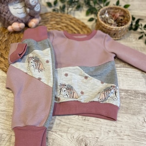 Kinderkleidung Set Glitzermähne Pulli Hose HerzlichbySebastian Pulli+Hose