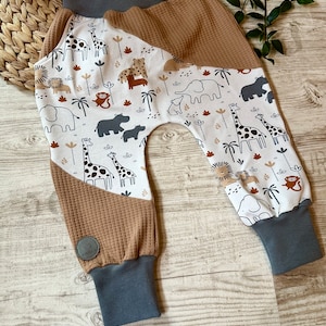 Pantalon de vêtements pour enfants Éléphant en safari HerzlichbySebastian weiß+graue Bündchen