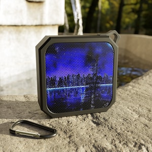 沼地のブラックウォーター屋外Bluetoothスピーカー