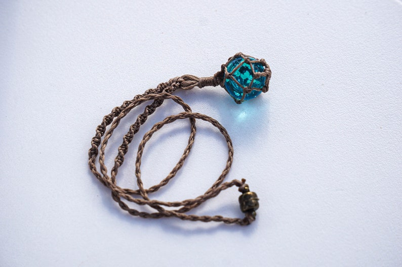 magnetic closure (teal and tan)