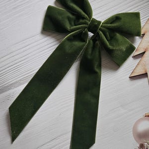 Oversized velvet bow/hair bow/velvet bow/handmade bow/moss green hair bow