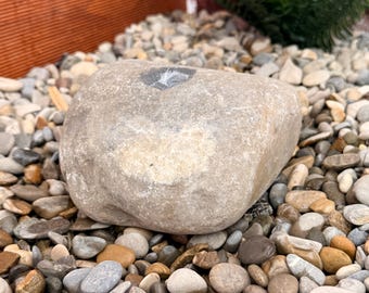 Kleiner Quellstein aus Allgäu-Kies - Stielvoller Terassen Brunnen - Größe 16cm - Einzelstück