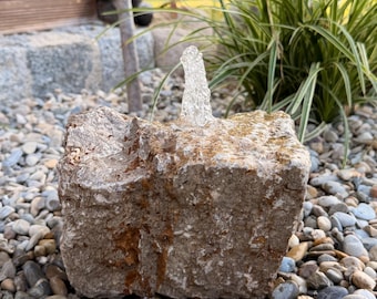 Quellstein aus Muschelkalk - Wasserspiel - Brunnen - Zierbrunnen - Springbrunnen - Naturstein - Qualler,