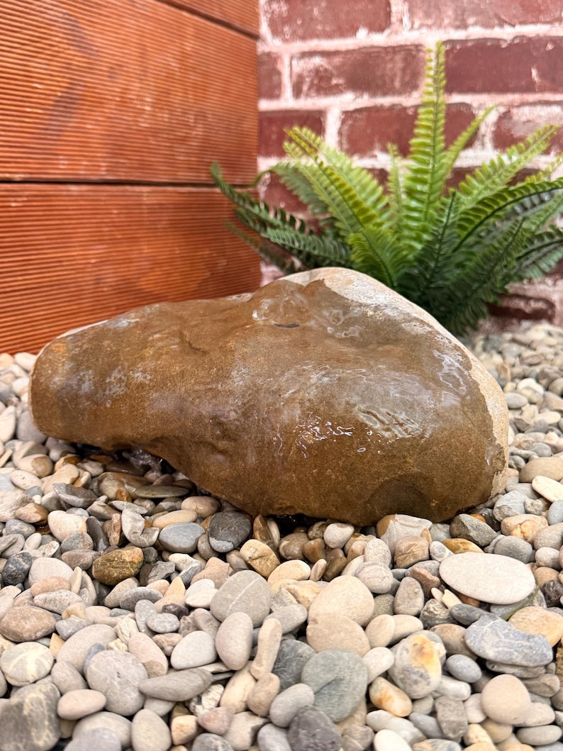 Modern garden fountain made of Allgäu gravel, spring stone for outdoor use, 24 cm, single piece image 2