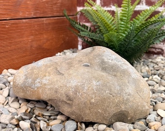 Moderner Gartenbrunnen aus Allgäukies,Quellstein für Außenbereich, 24cm, Einzelstück