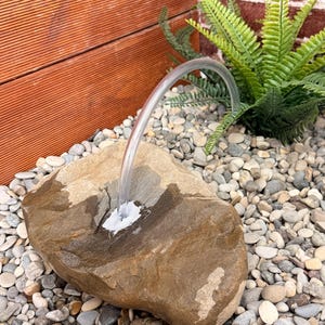 Modern garden fountain made of Allgäu gravel, spring stone for outdoor use, 24 cm, single piece image 7