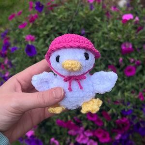 Cute crochet duckling plushie with hat
