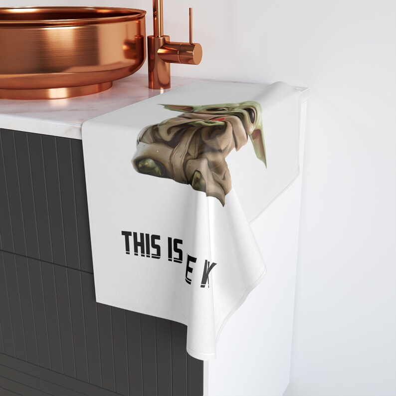 Toalla premium para bebé Grogu, "This is the Way", 40 x 71 cm, reverso de poliéster y algodón, estampado vibrante, suave y absorbente, el mejor regalo. imagen 4