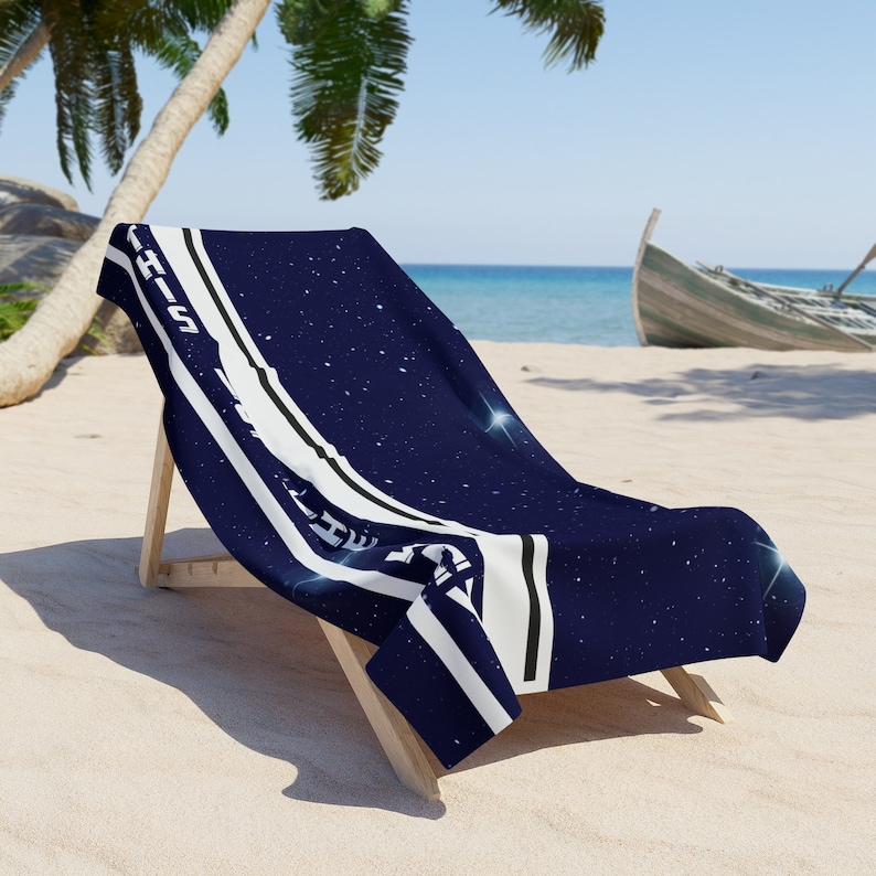 Toalla de playa mandaloriana: toalla de lujo This Is The Way hecha de 50 % poliéster y 50 % algodón en tamaños de 36 x 72 y 30 x 60 pulgadas, esponjosa y duradera. 36" × 72"